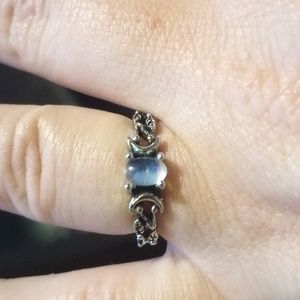 Vintage moonstone ring size 6